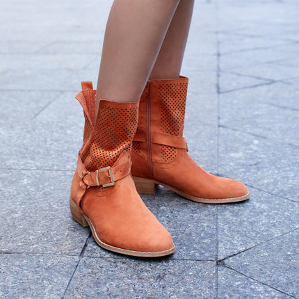 Buonarotti Enkellaarsjes Oranje Suedine Gesp Lage hak