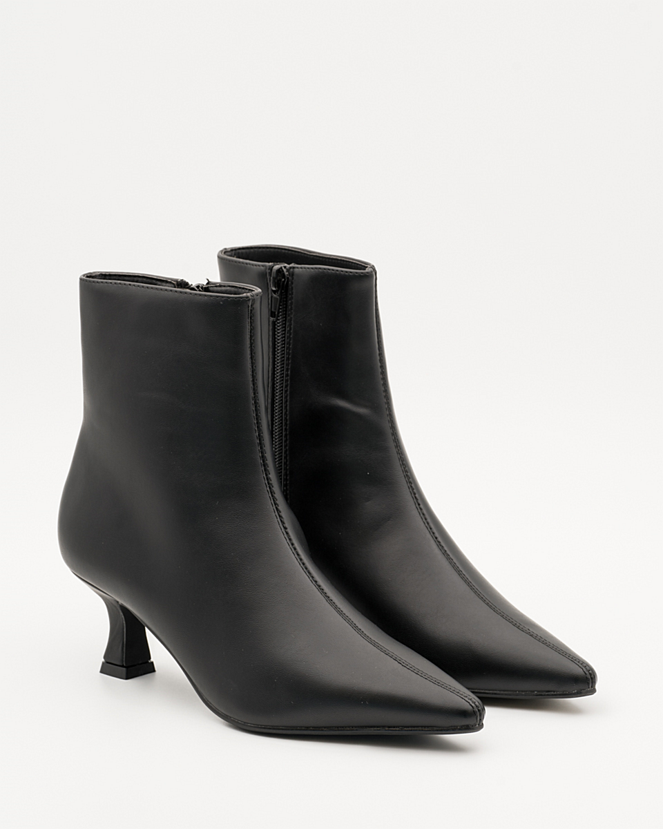 Buonarotti Enkellaarsjes Zwart Leatherlook