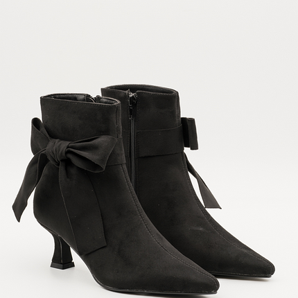 Buonarotti Enkellaarsjes Zwart Suedine Strik