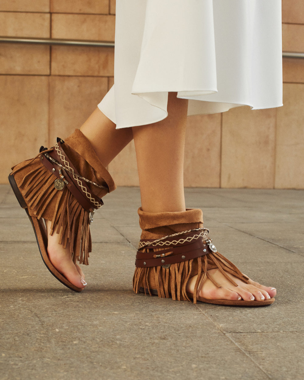 Buonarotti Ibiza Sandalen Camel Suedine Gesp Franjes