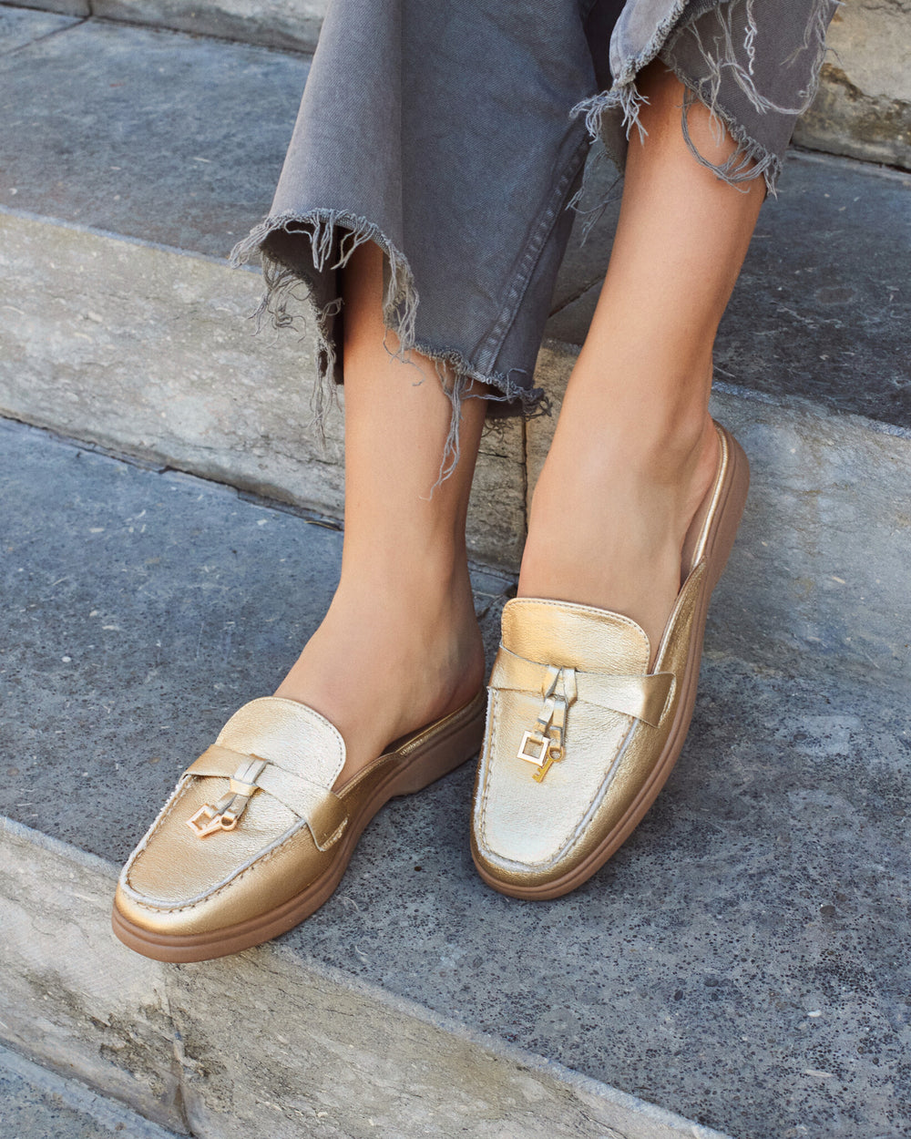 Buonarotti Instap Loafers Goud Bedeltjes
