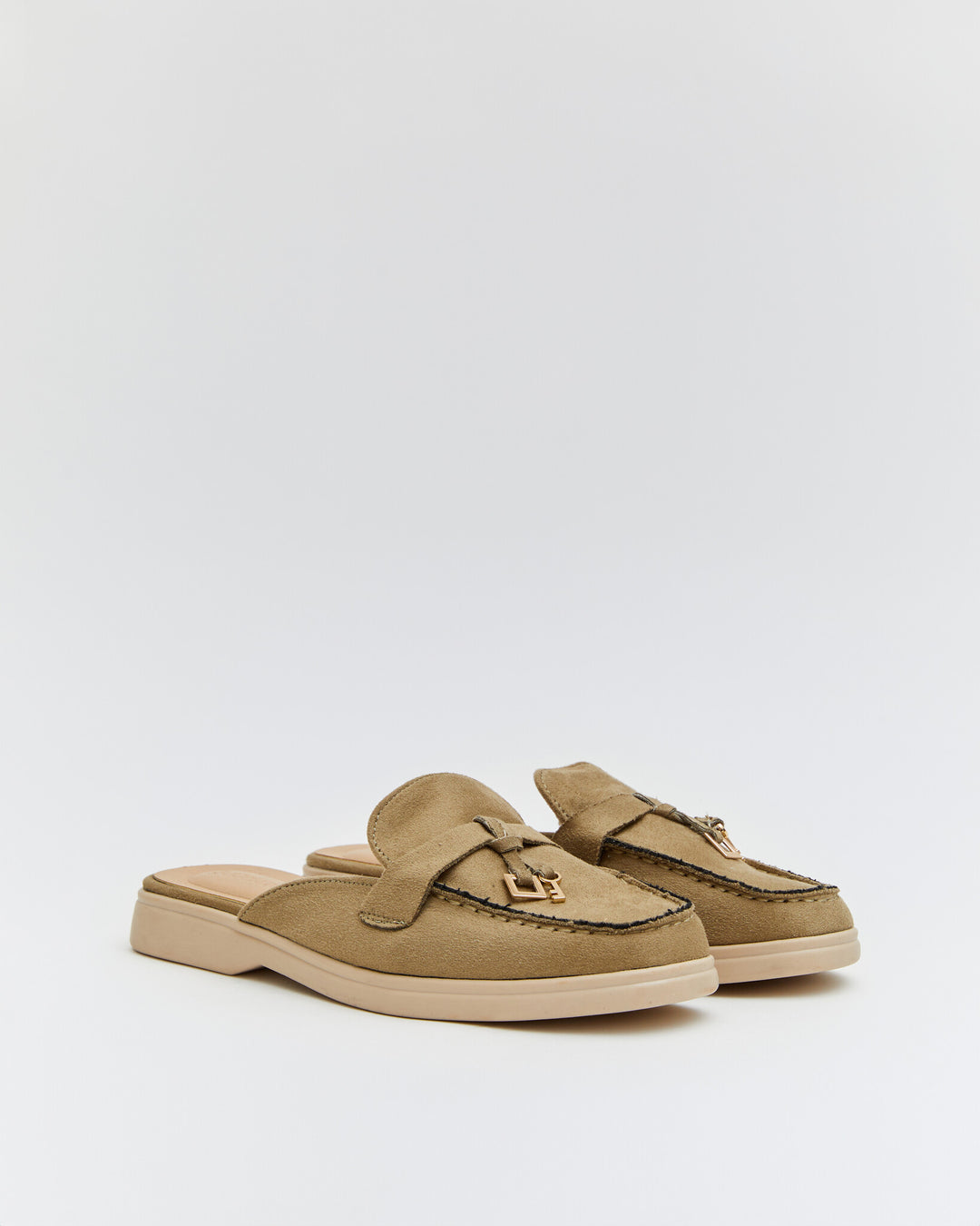 Buonarotti Instap Loafers Olive Suedine Bedeltjes