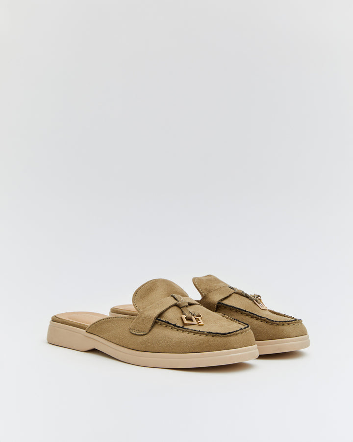 Buonarotti Instap Loafers Olive Suedine Bedeltjes