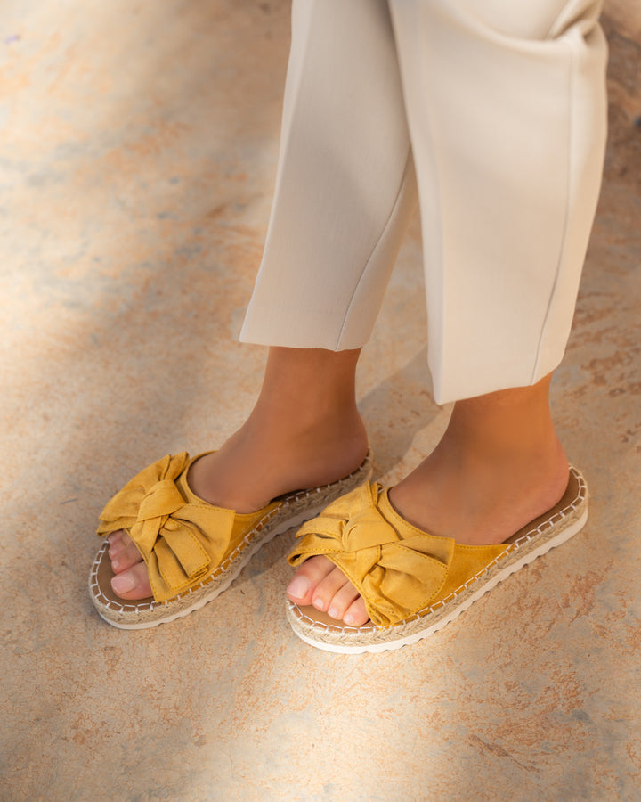 Buonarotti Slippers Geel Suedine Strik
