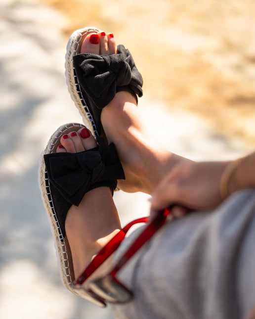 Buonarotti Slippers Zwart Suedine Strik