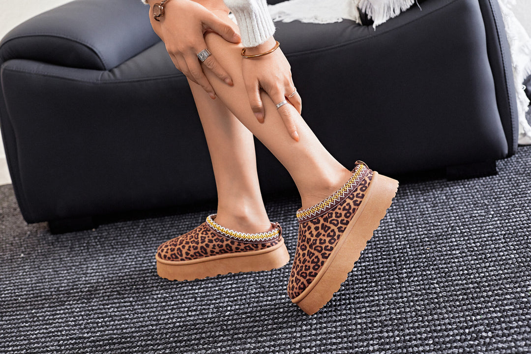 Smile Favorites Instap Pantoffel Leopard Suedine Zig Zag