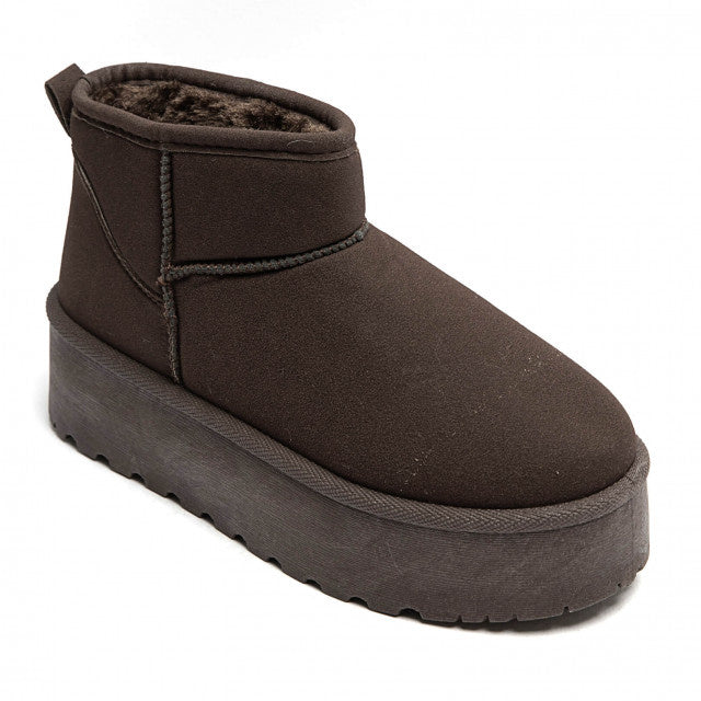 Smile Favorites Ugie Boots Bruin